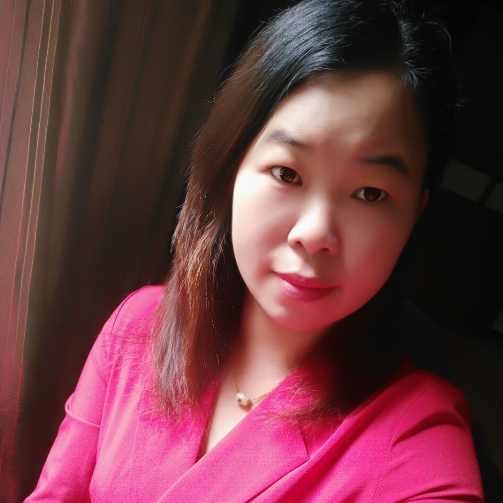 彩莹的照片