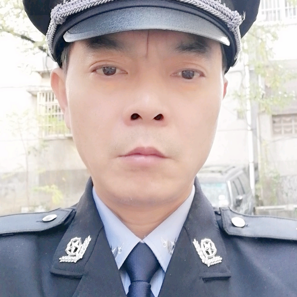 迋建的照片