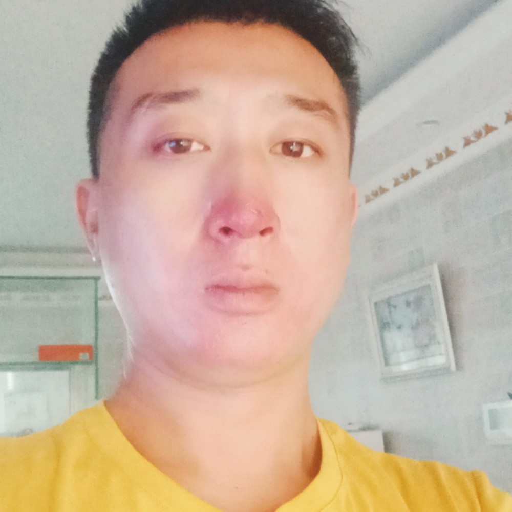 鸡翅浅吻温婉的照片