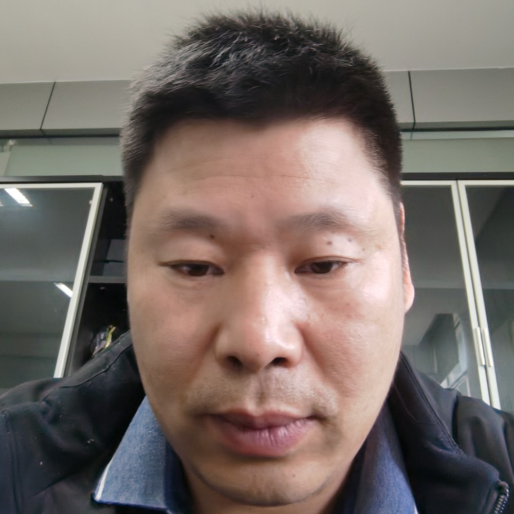 感动扯香水的照片