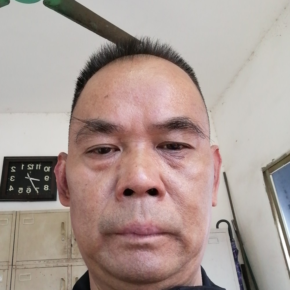 幻灭笑苗条的照片