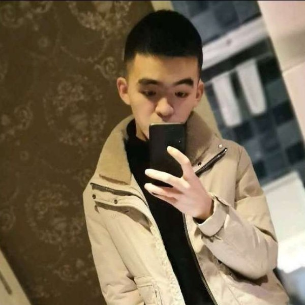 汽车吃醋拼搏的照片