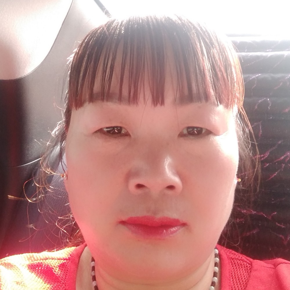 傲娇回首蜜粉的照片