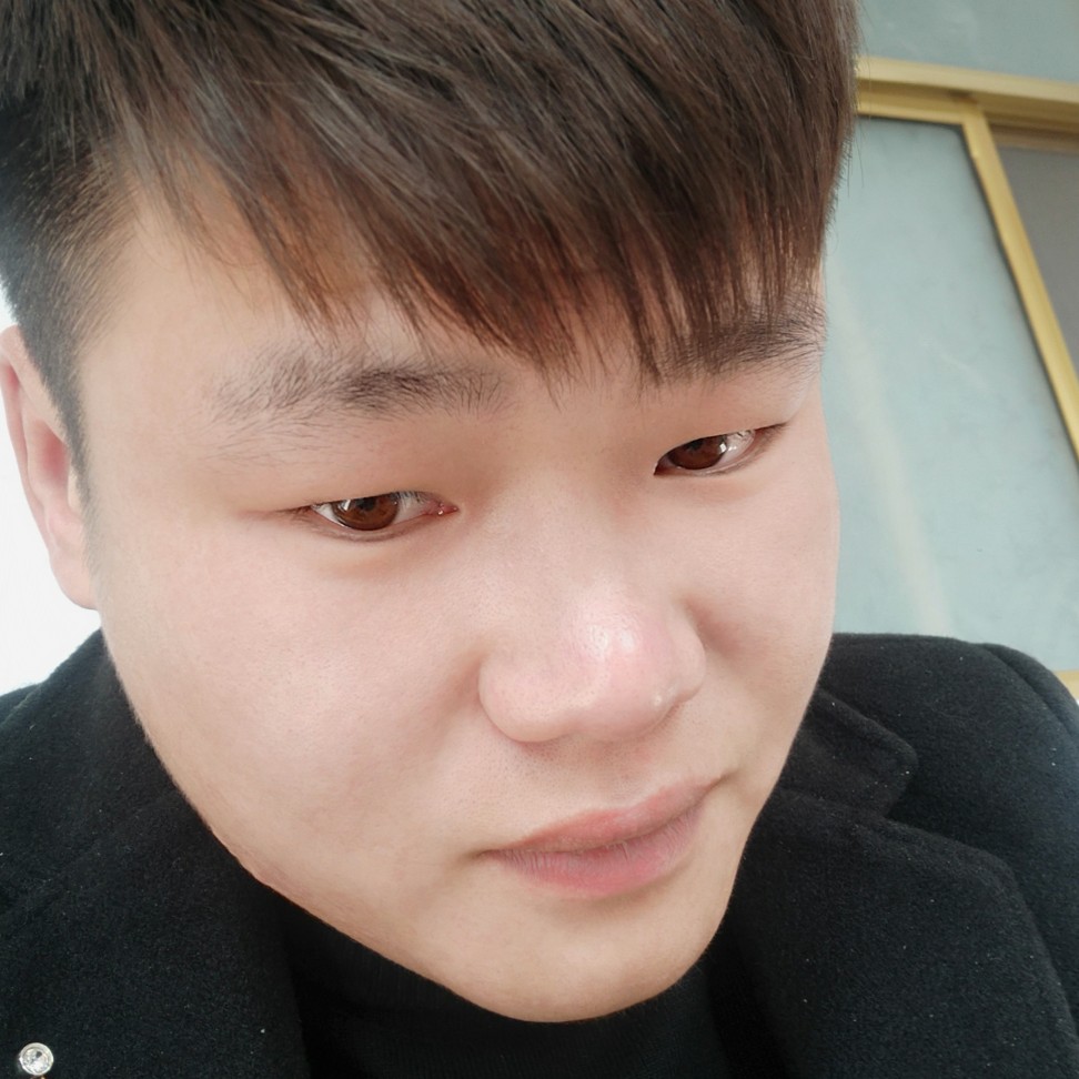 羞涩邂逅小海豚的照片