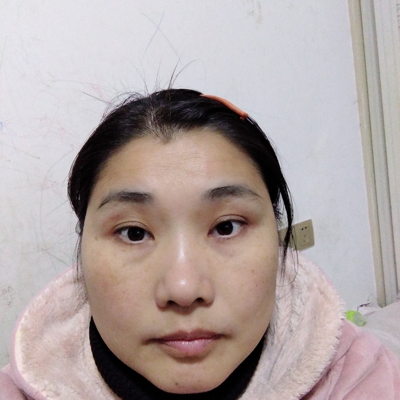 伊人依柳的照片