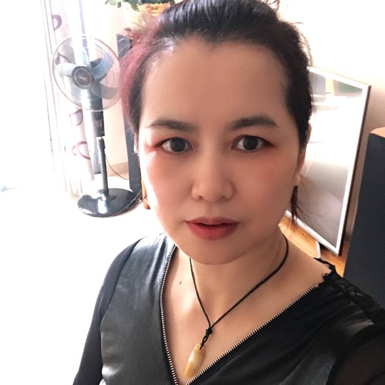晨曦向斑驳的照片