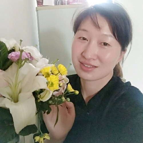 黄刘艳的照片