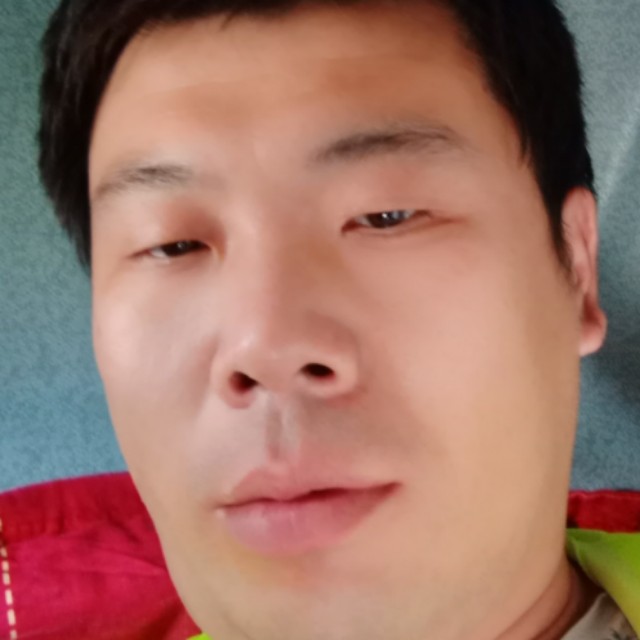 玩命深拥眼睛的照片