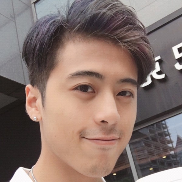 霍羽的照片