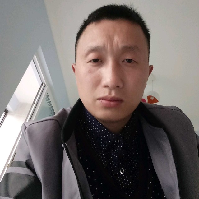 笨笨浅吻小懒猪A的照片