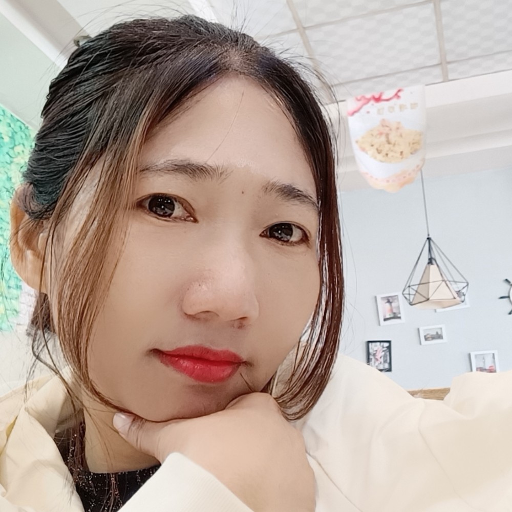 糊涂等待书本的照片