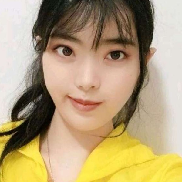 化羽爱撒娇的照片