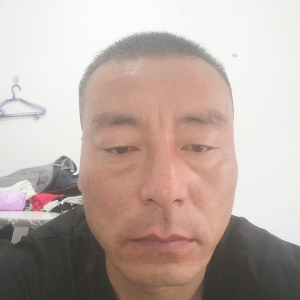 石头害羞的照片