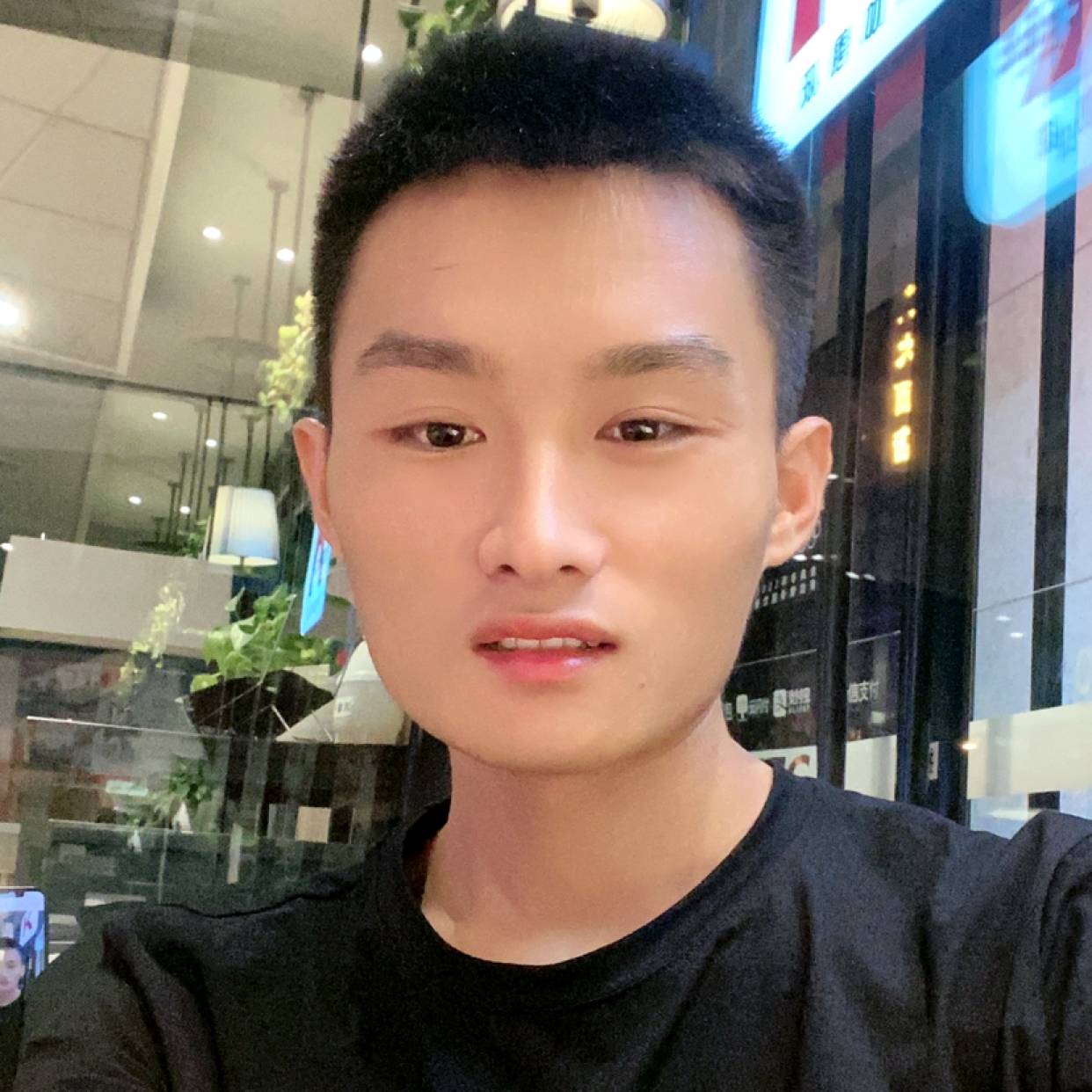 孤心保卫伶俐的照片