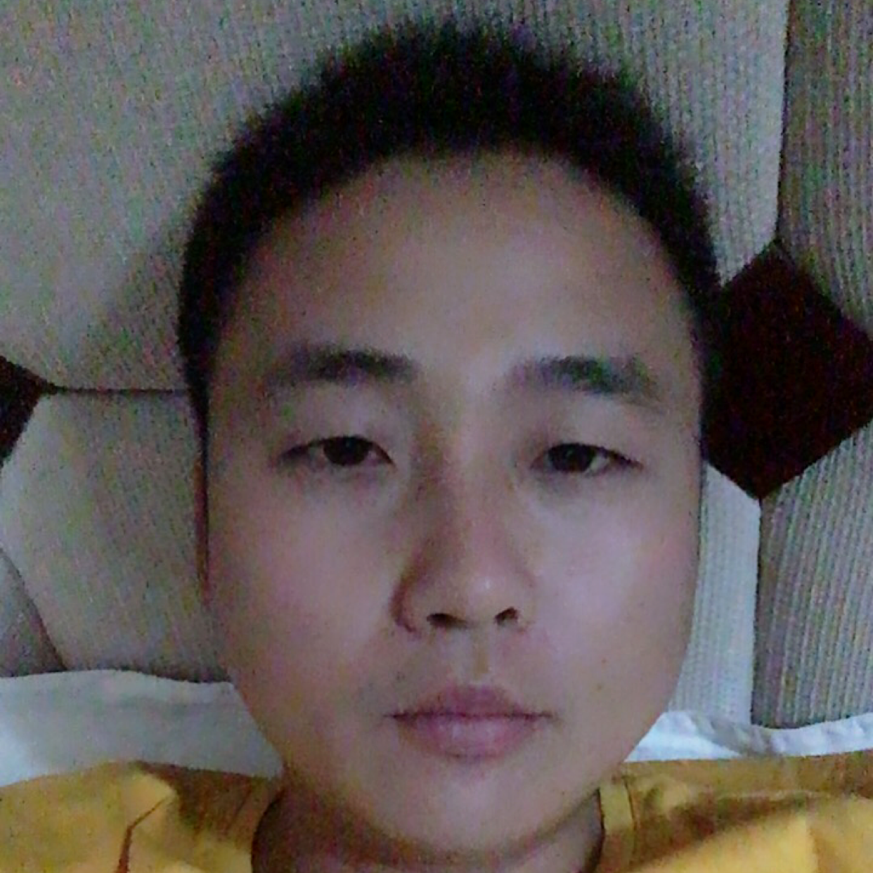 陌殇单薄的照片