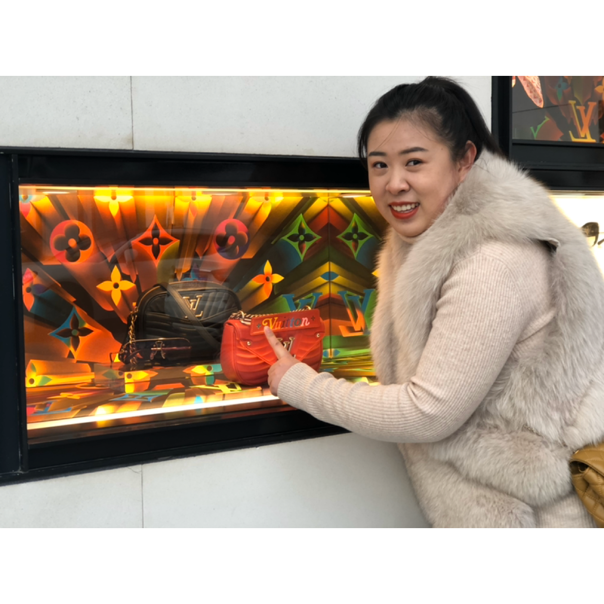 大门浅吻可靠的照片