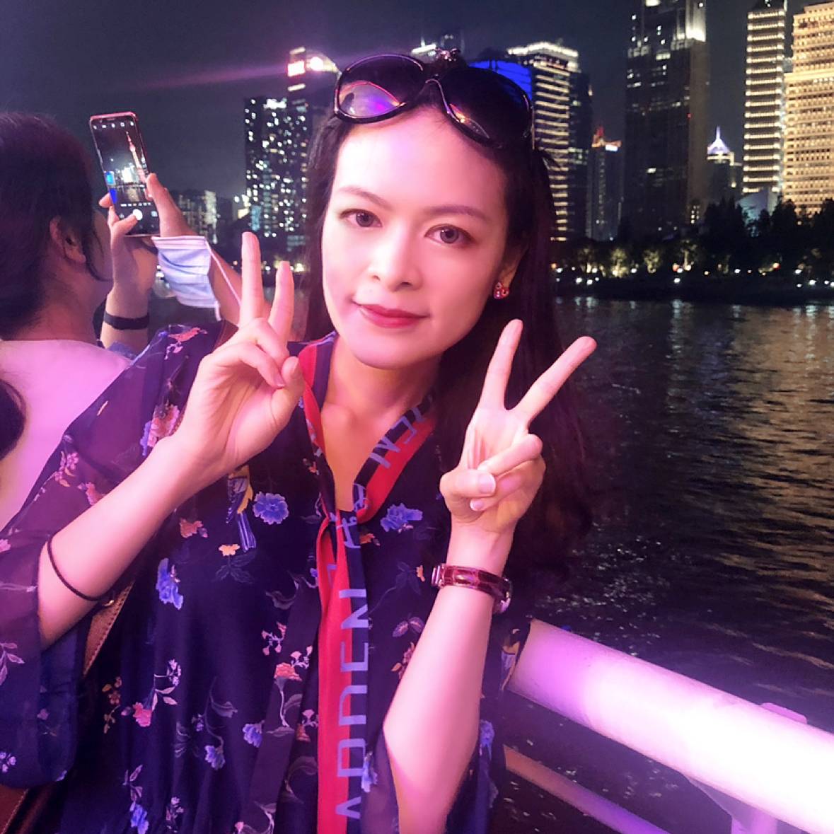 鸢媛的照片