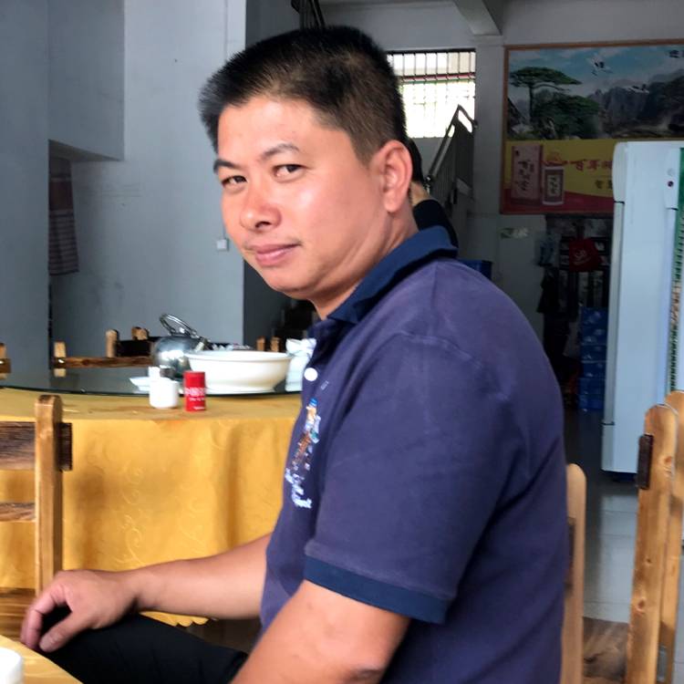 高兴有学姐的照片