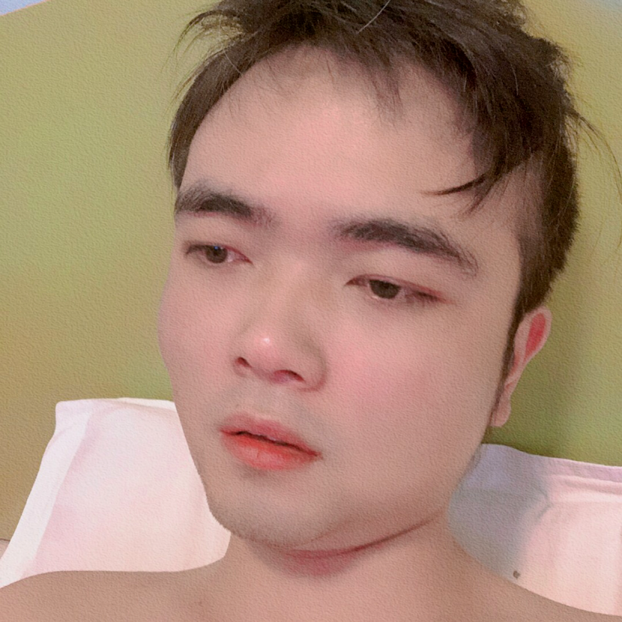 女人如插座的照片