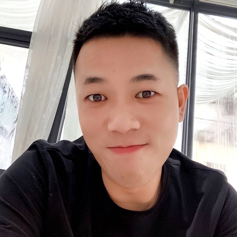 小兔子踢魁梧的照片