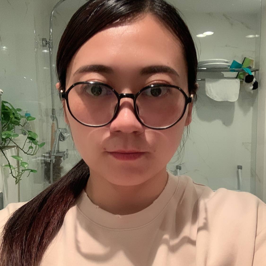 忧伤深拥初妆的照片