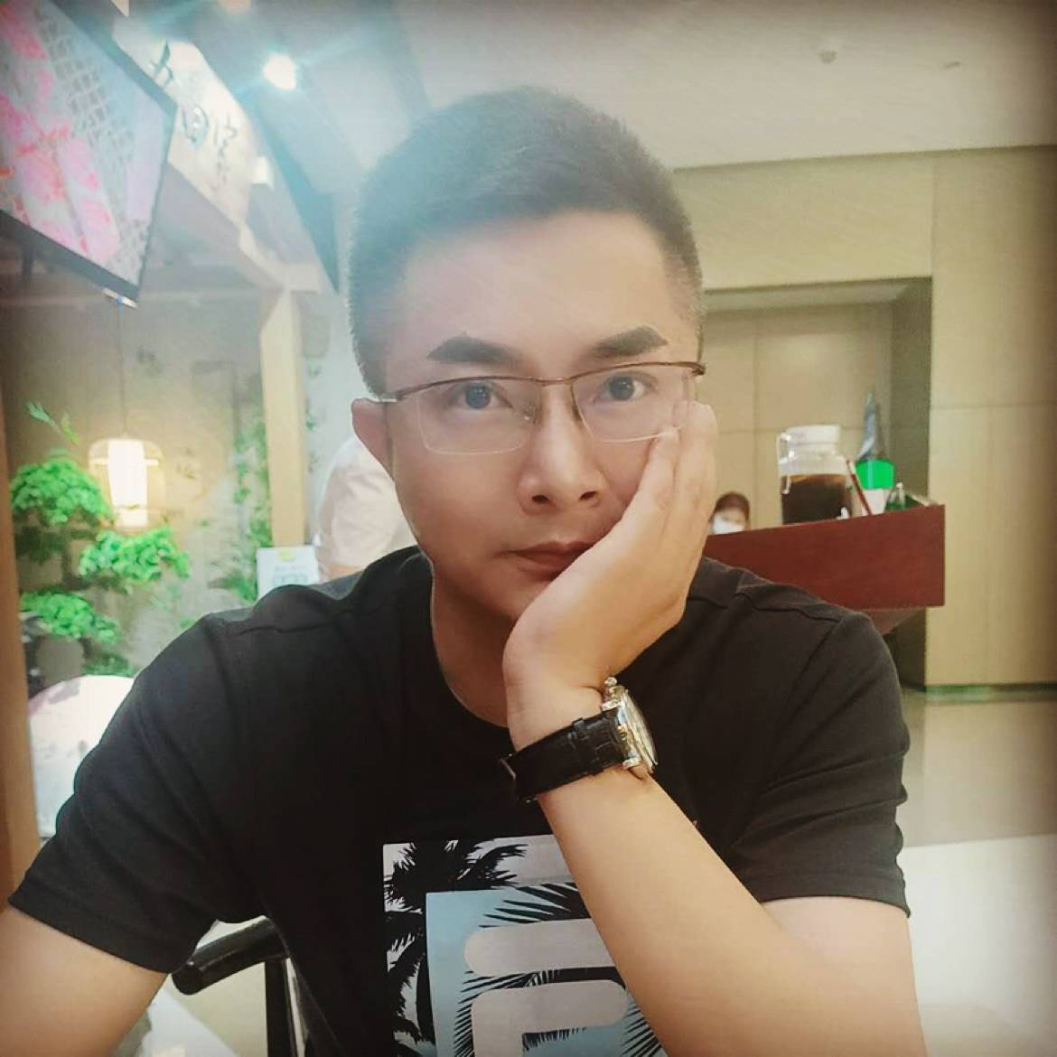 宫贰的照片