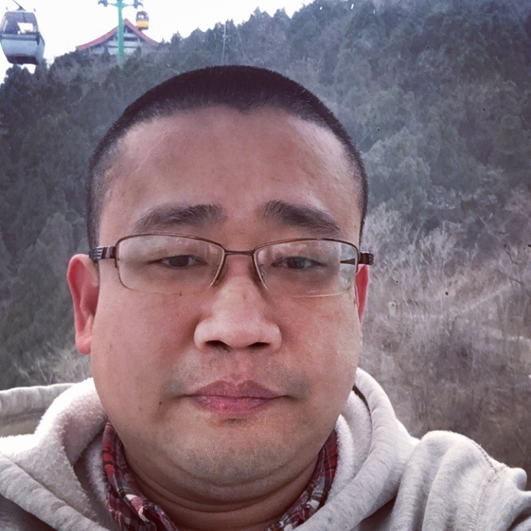 平湖拉长的照片