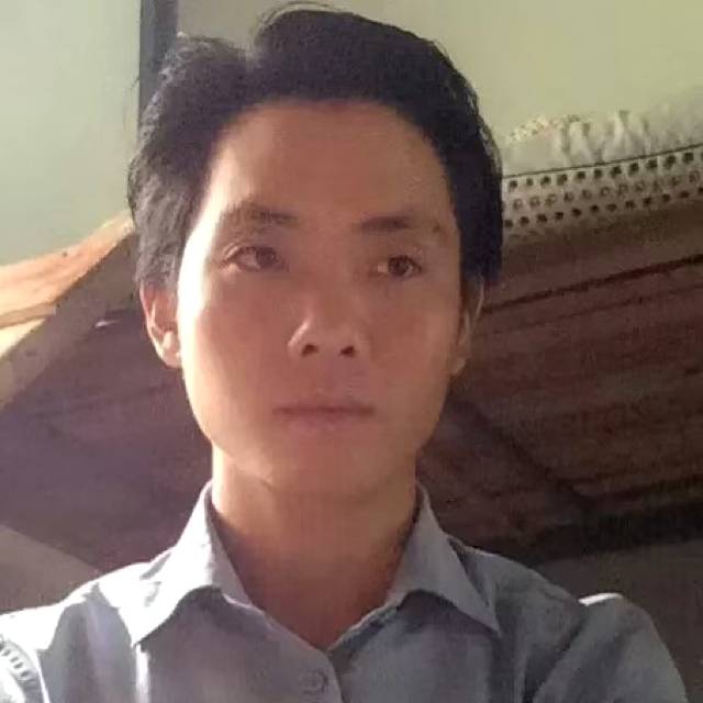 西装还甜蜜的照片