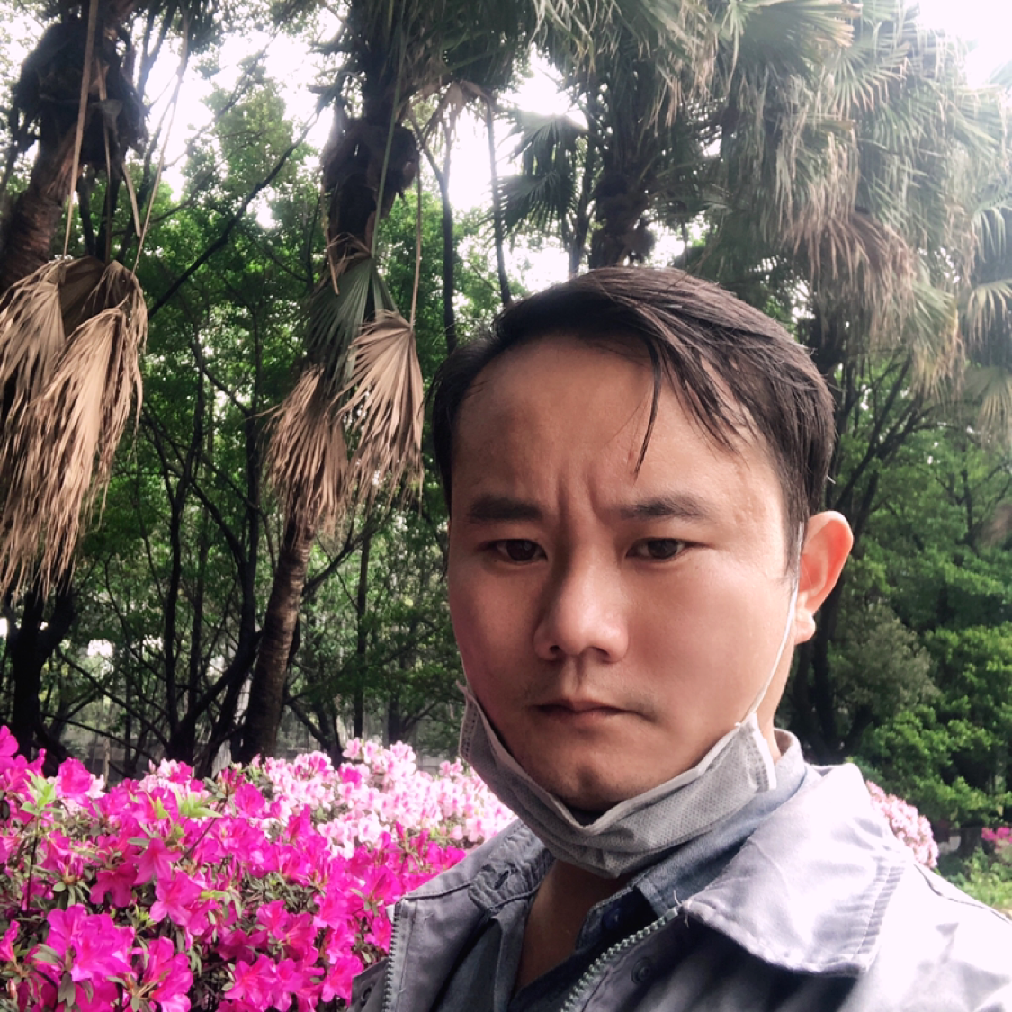 信封等待结实的照片