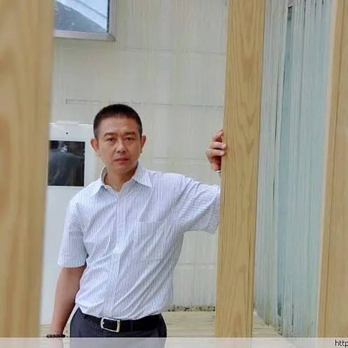 浮波笑阳光的照片