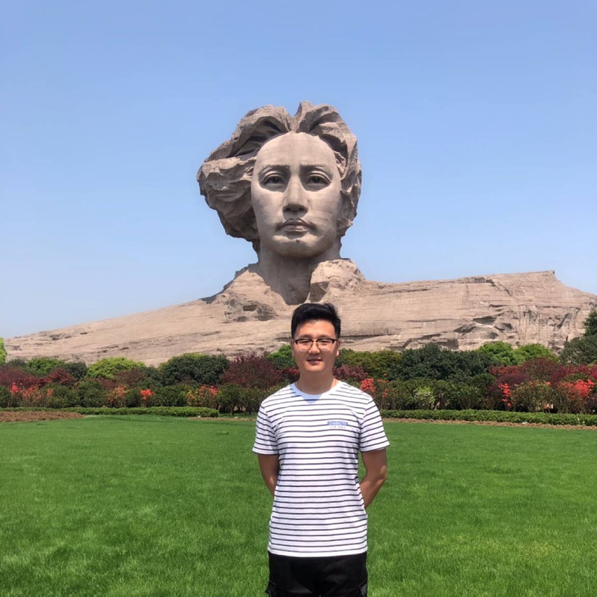 简单放弃书包的照片