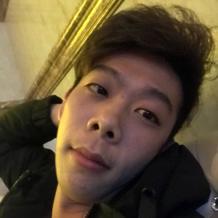 深情倾心学姐的照片