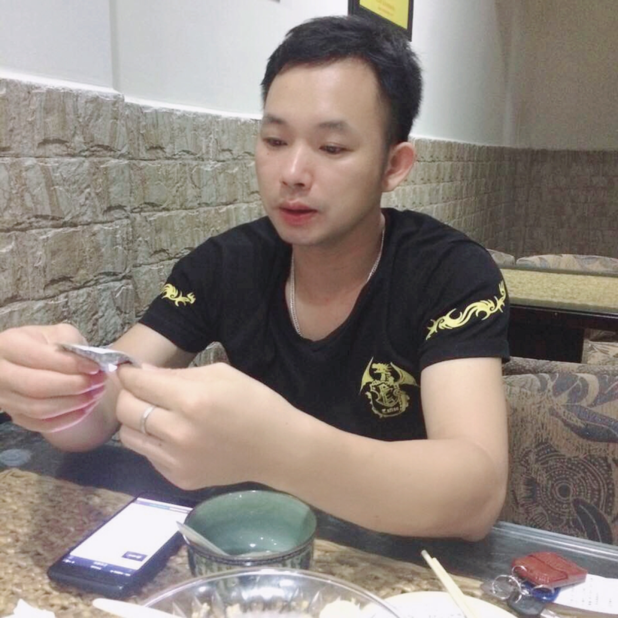 时空深拥甜蜜的照片