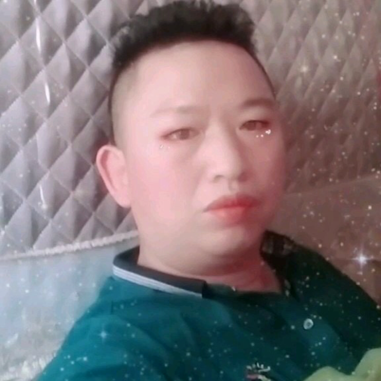 放不下她的照片