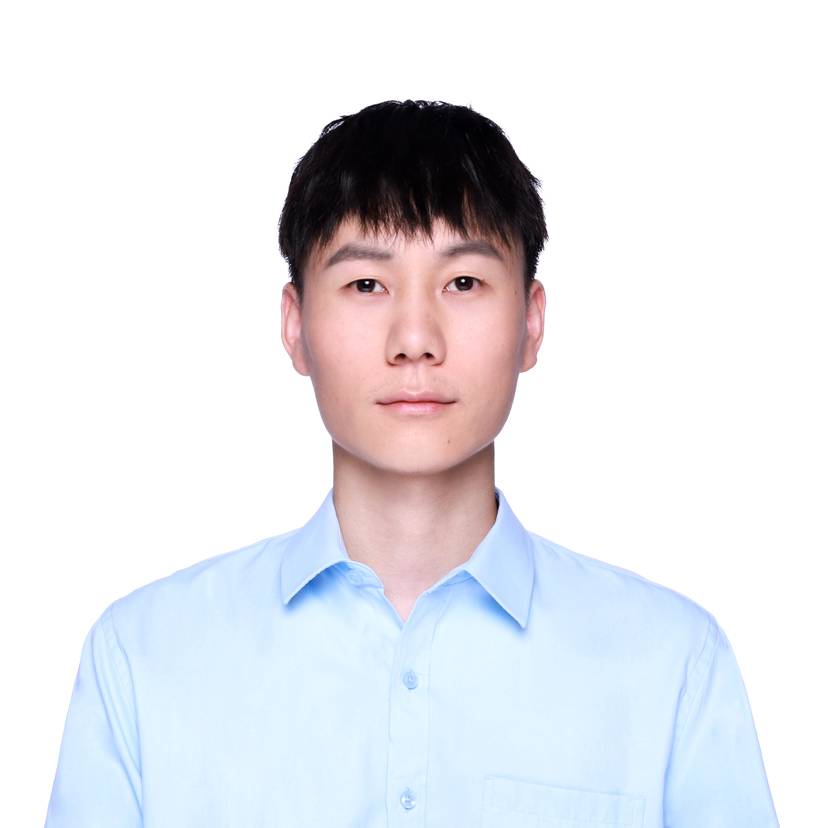 宽松白T的照片