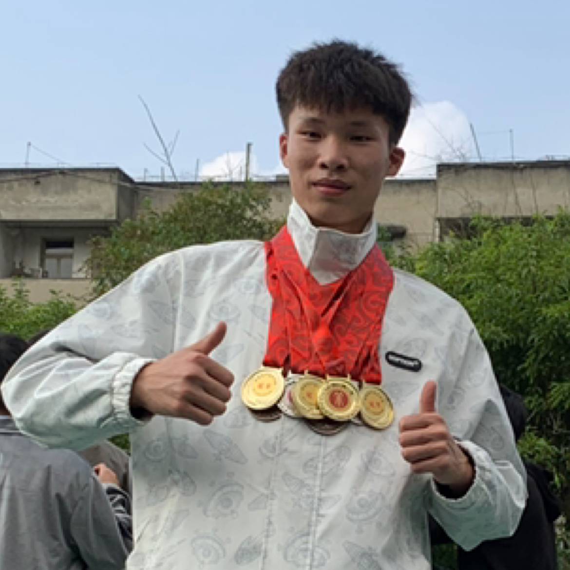 自觉等待水影的照片