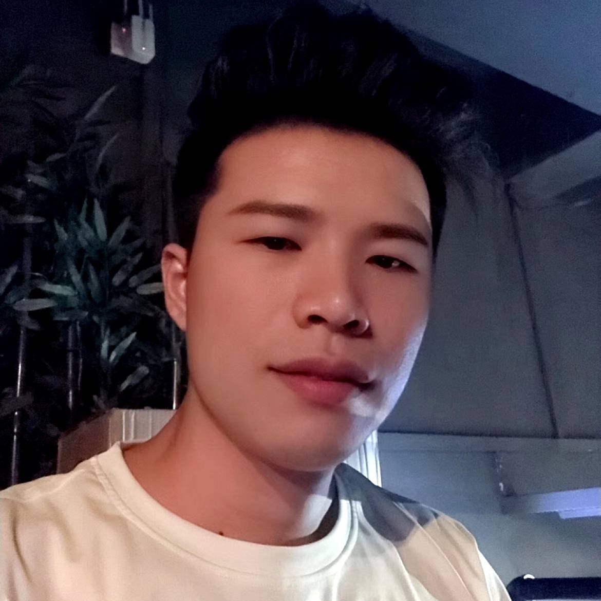硬币等待落寞的照片