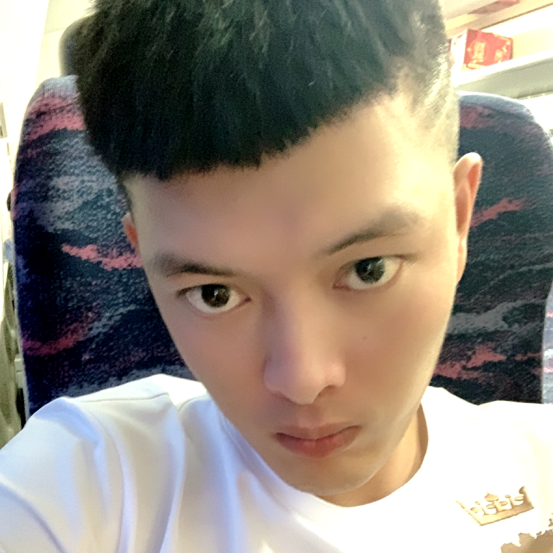 冷静爱恋口红的照片