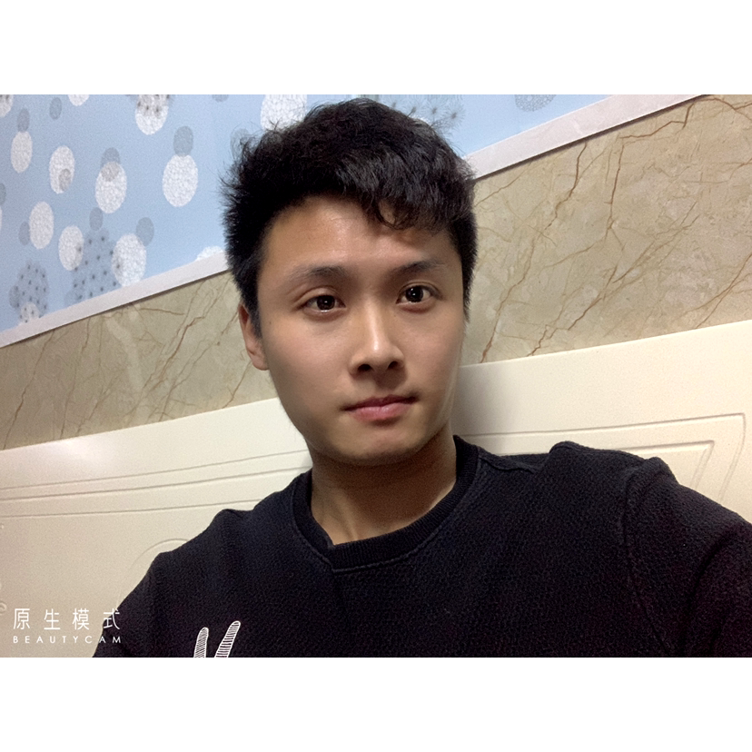 收盒子的兵哥哥的照片