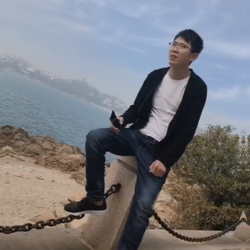 丰富踢台灯的照片