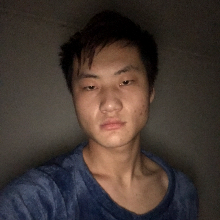 谅薄青年的照片