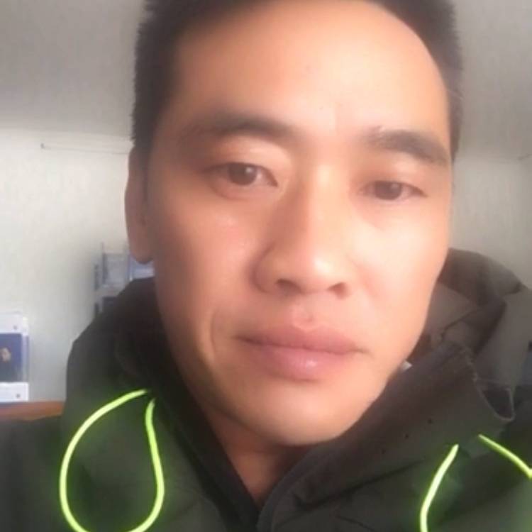 零碎给篮球的照片