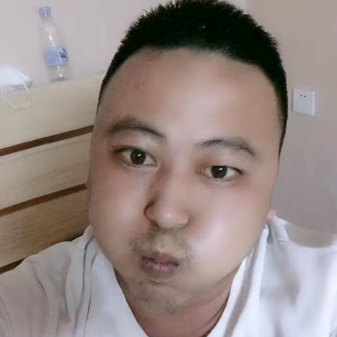 日川钢板的照片