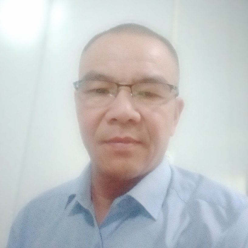 敏感等待山岚的照片