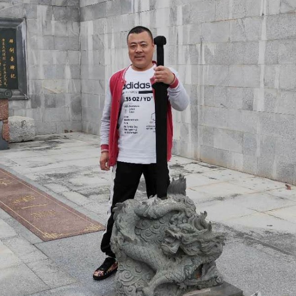 乐观与酒的照片