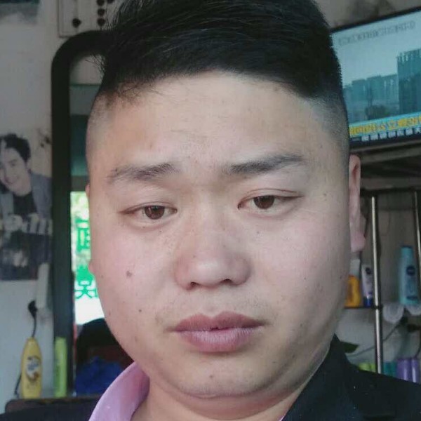耳机邂逅魔幻的照片