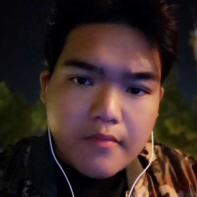 倪瑷的照片