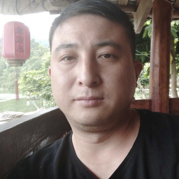 标准版暖男的照片