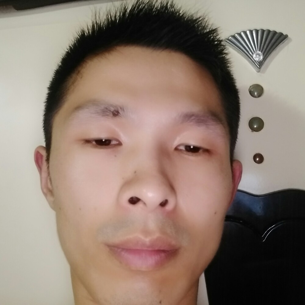 亲爱的漫步睫毛膏的照片