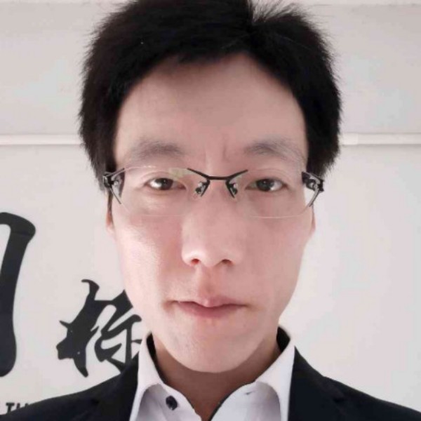 衬衫扯爱笑的照片